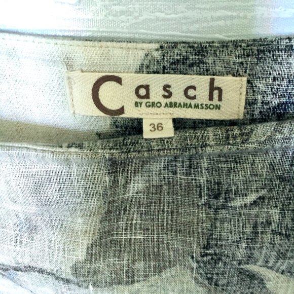 Floral Linen Pencil Skirt  | Size 4 - Picture 4 of 4